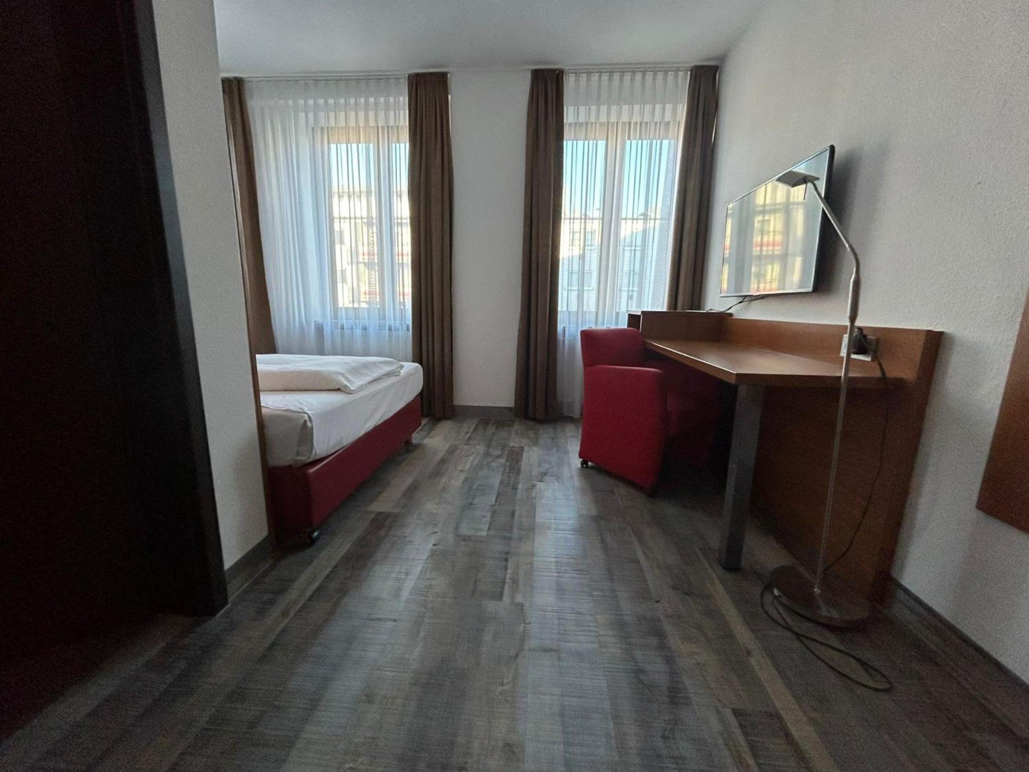 Hotel Fackelmann Nuremberg Ngoại thất bức ảnh